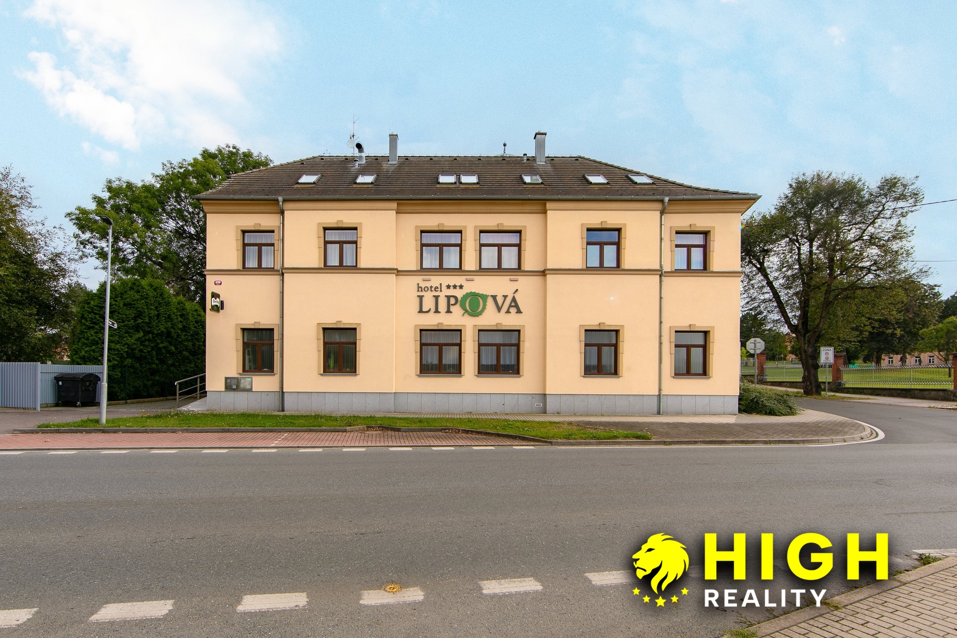Prodej hotelu - Dobřany – foto 2